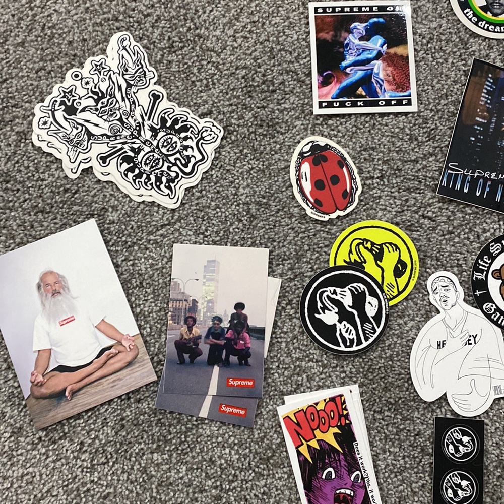 Supreme “Loose” Sticker Collection - Picture 5 of 9